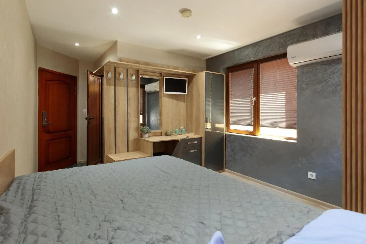 Apart & Rooms Fotinov Burgas Bulgaria